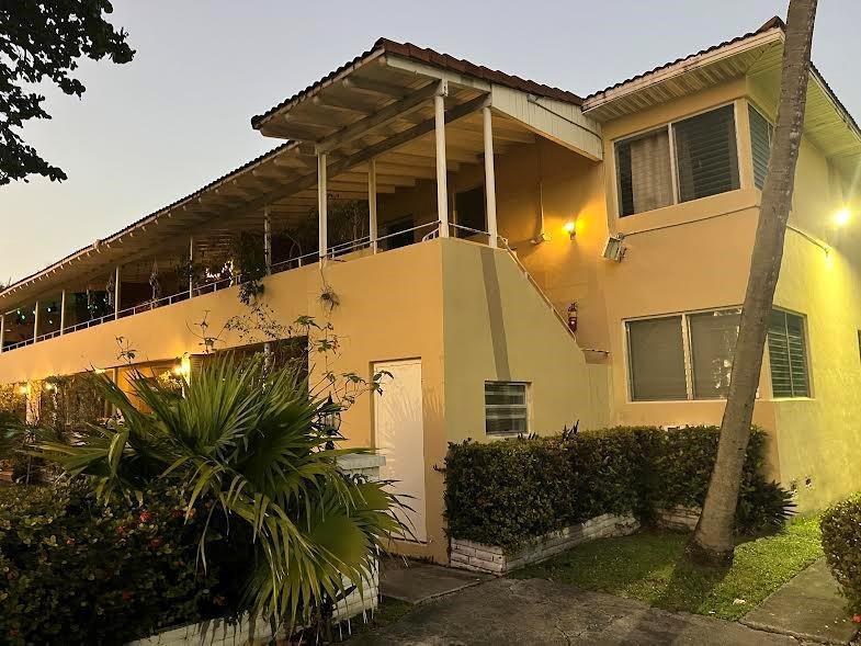30 Park Drive # 15, Bal Harbour FL 33154