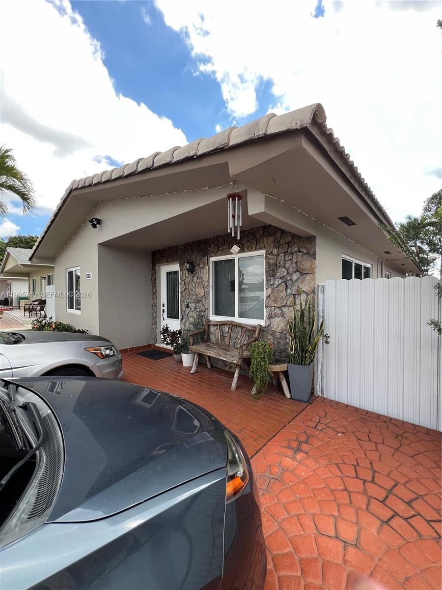 10382 SW 25th St, Miami FL 33165