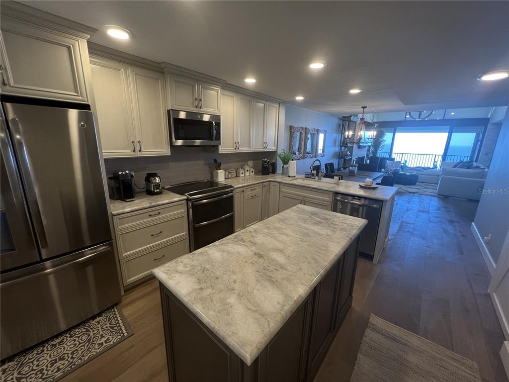 7100 SUNSET WAY UNIT PH5, ST PETE BEACH, FL — photo 5 of 30