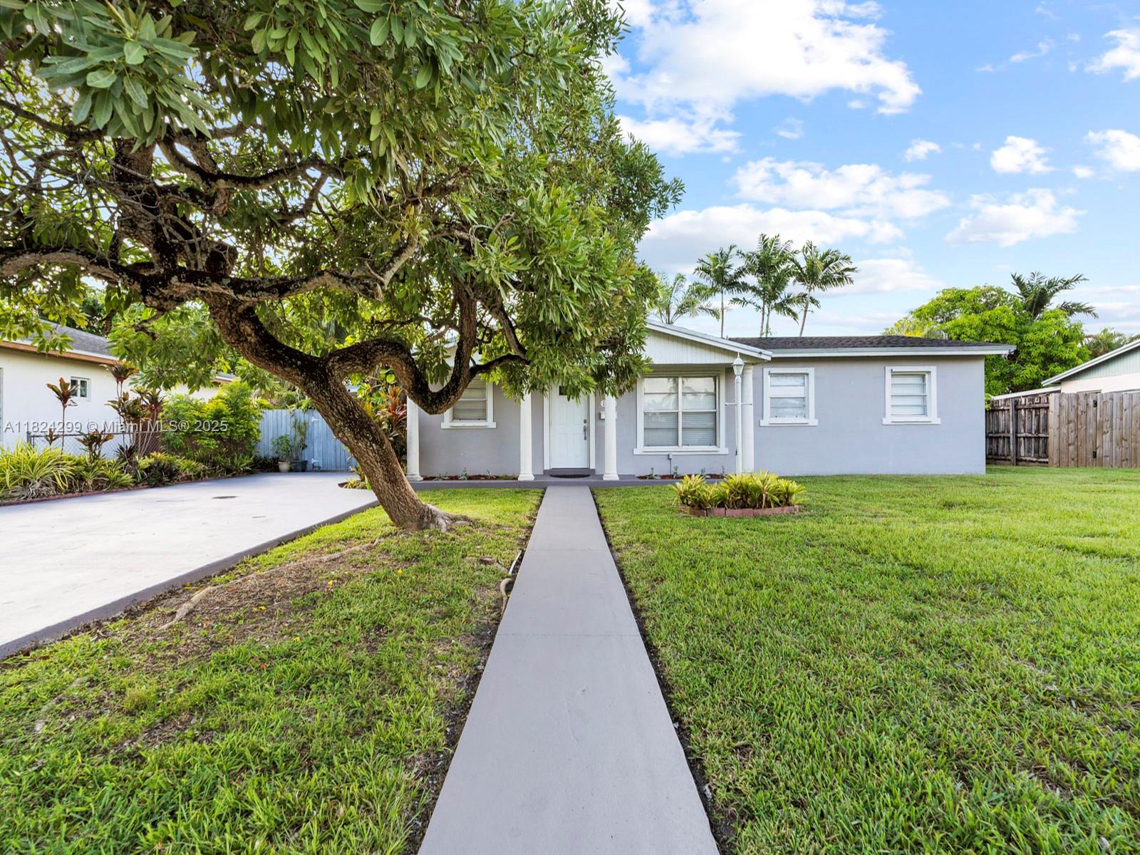 15314 SW 102nd Ct, Miami FL 33157