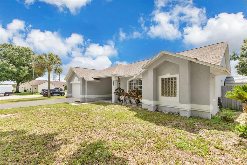 623 OAKPARK LOOP, DAVENPORT, FL — photo 2 of 28