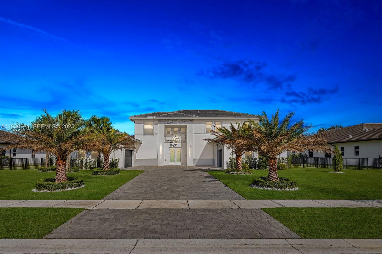 11035 N Sierra Ranch Dr, Davie FL 33324