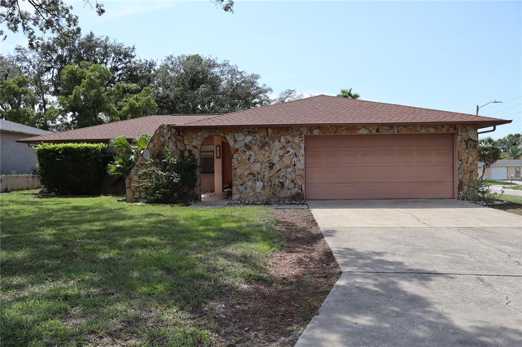 8949 FOREST LAKE DRIVE