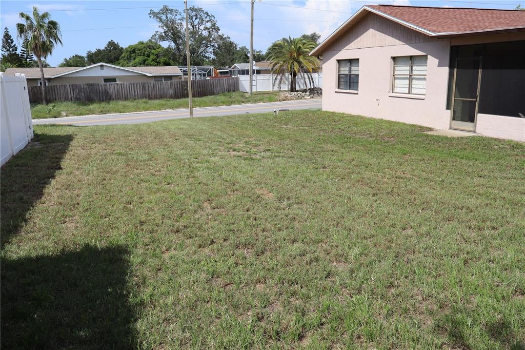 8949 FOREST LAKE DRIVE, PORT RICHEY, FL — photo 5 of 21