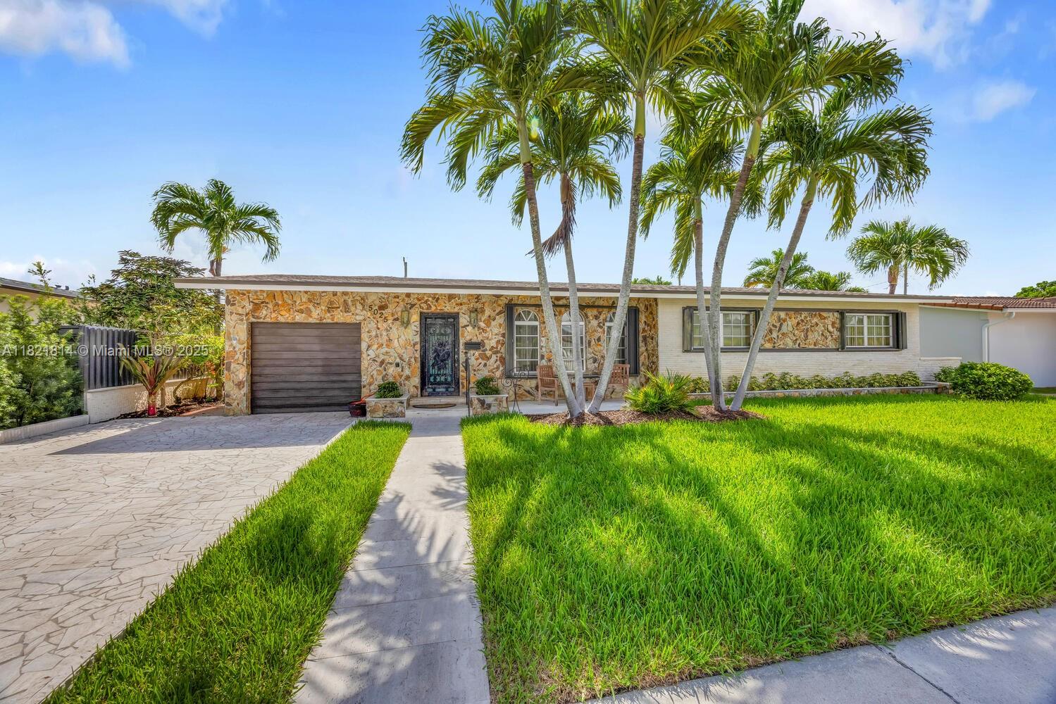 5025 SW 90th Ct, Miami FL 33165
