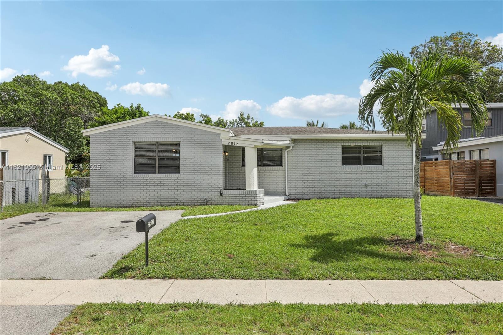 2817 SW 8th St, Fort Lauderdale FL 33312