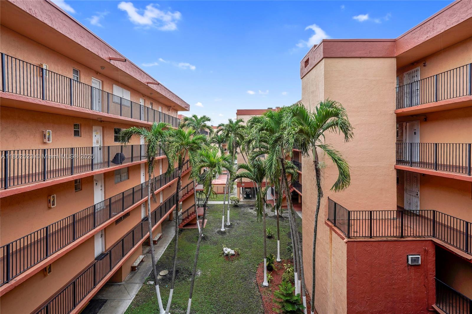 1810 W 56th St # 3204, Hialeah FL 33012