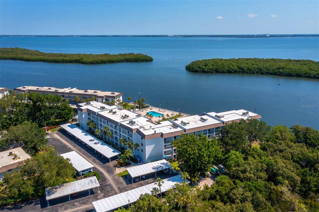 605 SUTTON PLACE UNIT 205