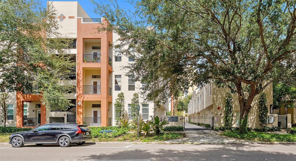 523 4TH AVENUE S UNIT 14