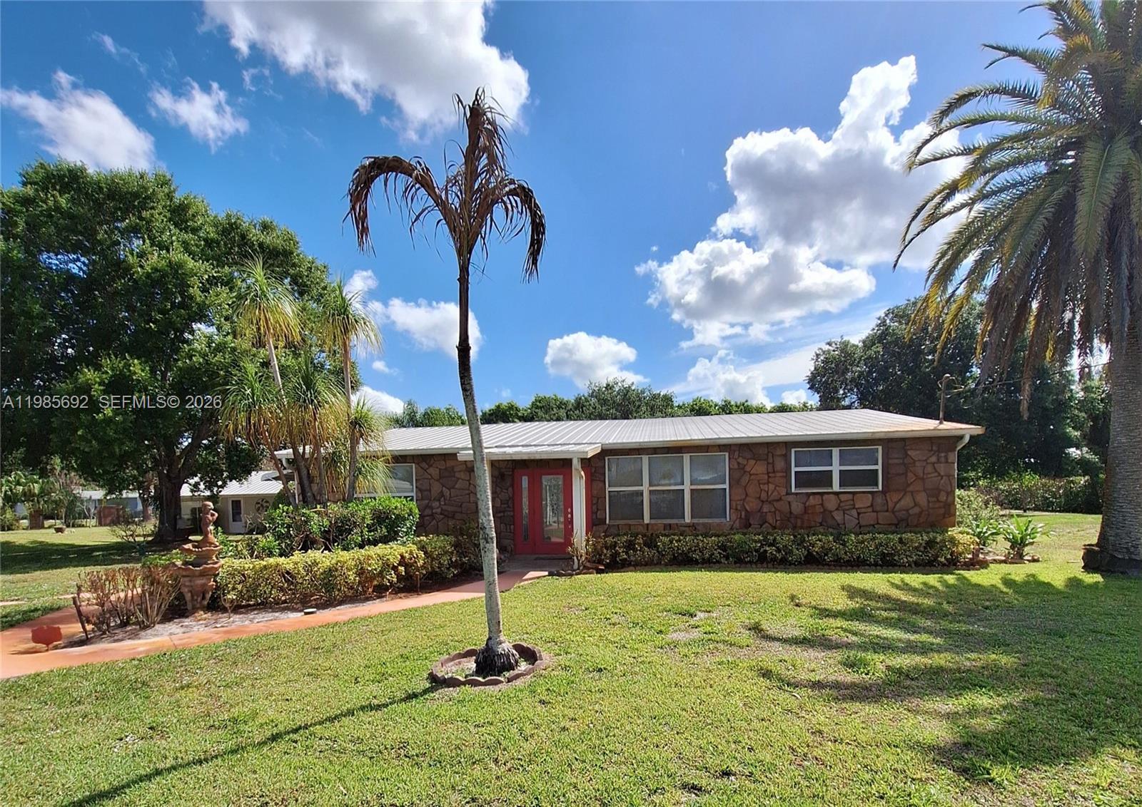 5525 SE Ault Ave, Stuart FL 34997