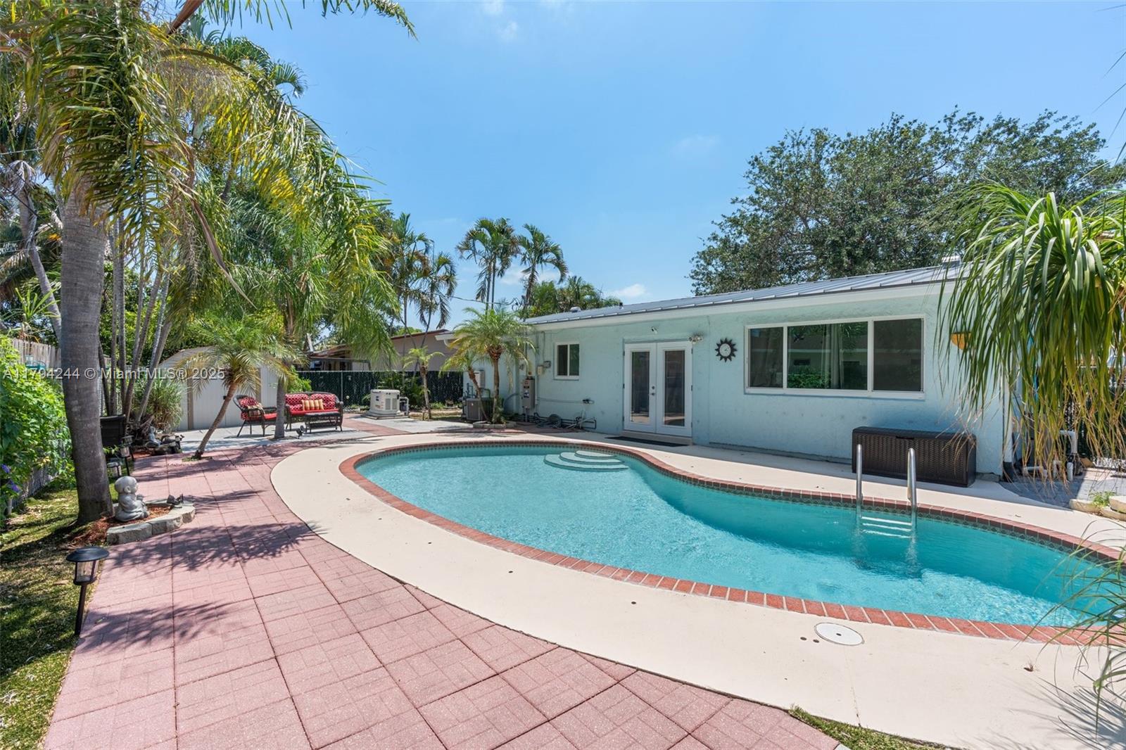 1531 NE 32nd St, Pompano Beach FL 33064