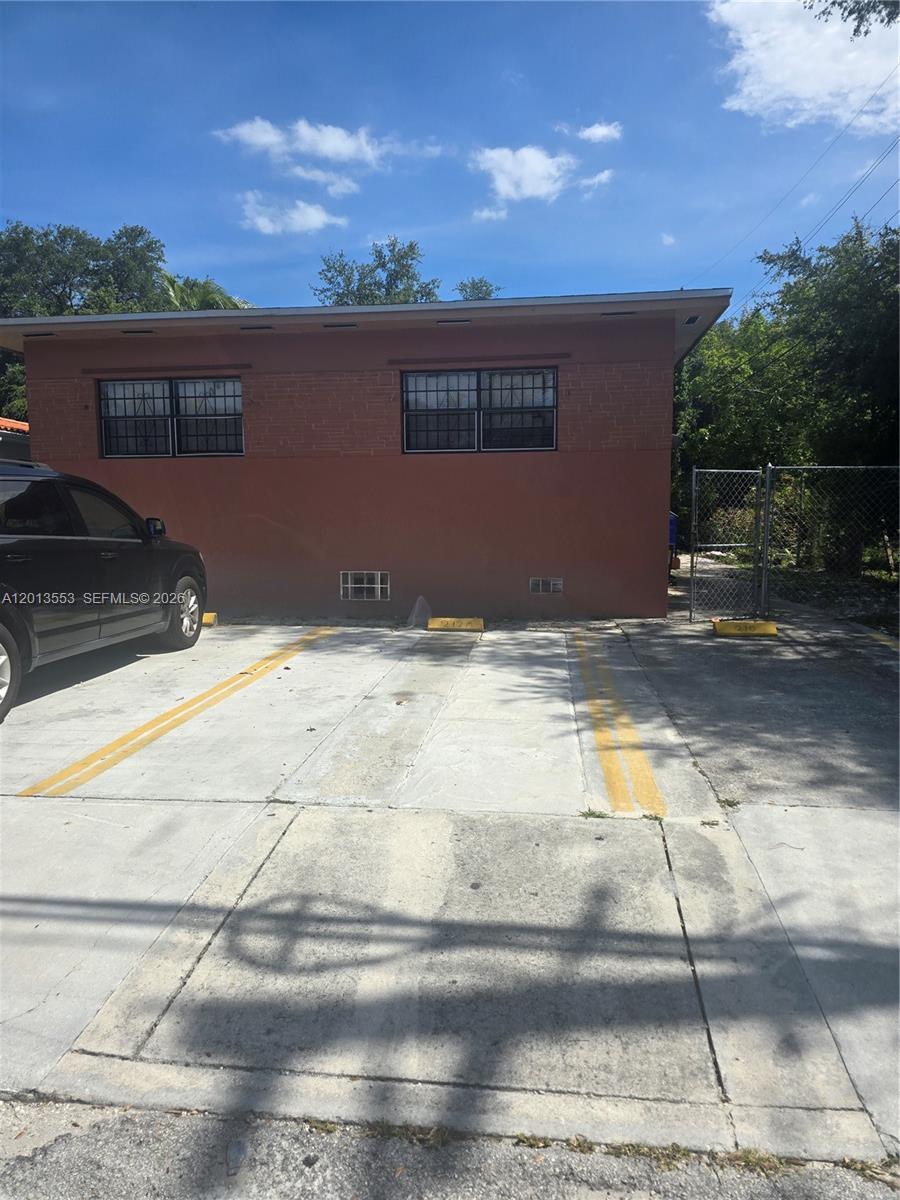 210 NW 69th St # 212, Miami FL 33150