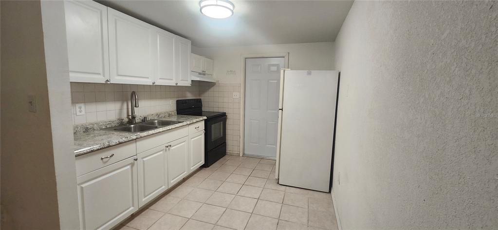 5320 PINE STREET UNIT A, SEFFNER, FL — photo 4 of 8
