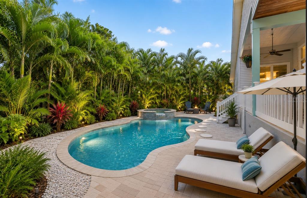 This is a floor plan for a single-story residential home with an attached garage — 615 MONTE CRISTO BOULEVARD, ST PETERSBURG, FL