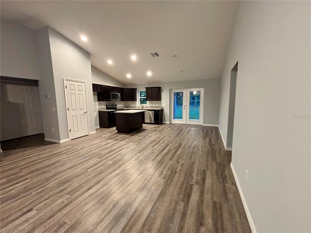 12472 SE 67TH TERRACE ROAD, BELLEVIEW, FL — photo 5 of 19