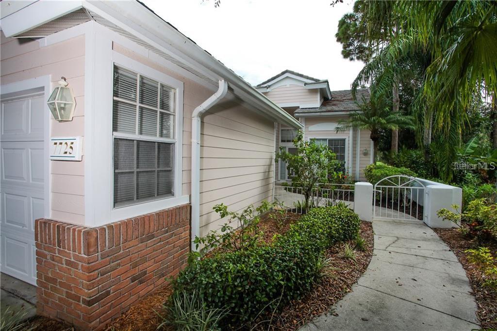 7725 WHITEBRIDGE GLEN, UNIVERSITY PARK, FL — photo 2 of 25