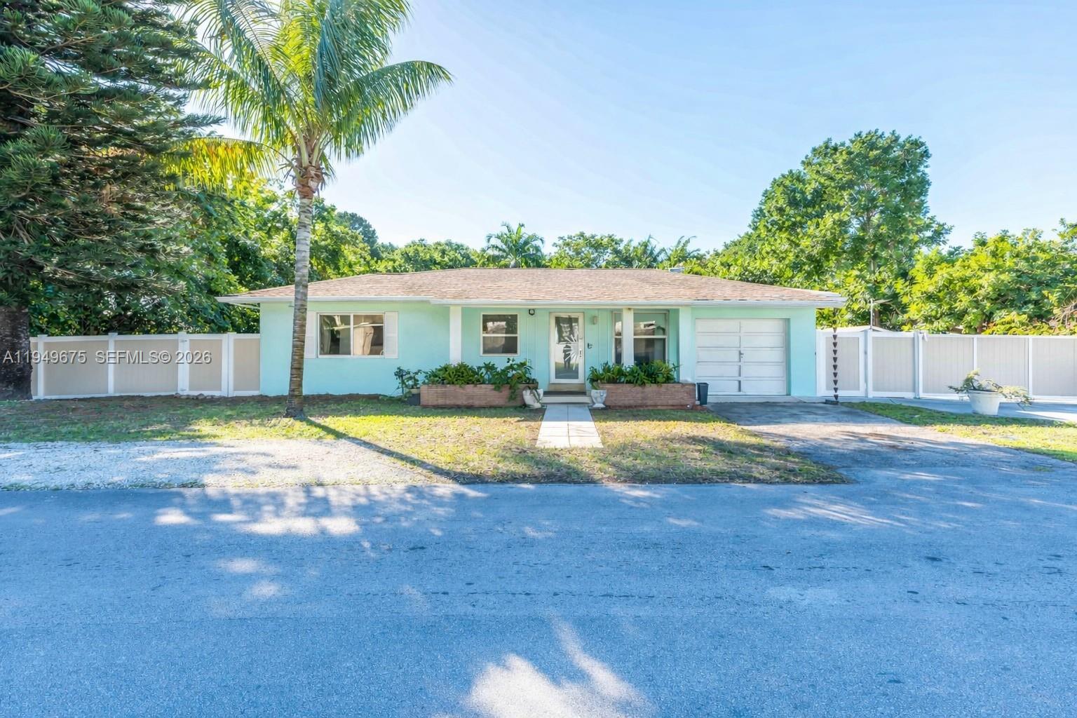 2320 Funston St, Hollywood FL 33020