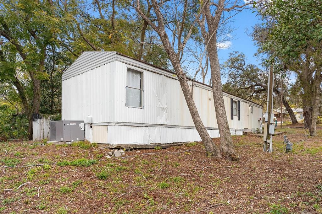 2109 HIALEAH AVENUE, LEESBURG, FL — photo 2 of 10