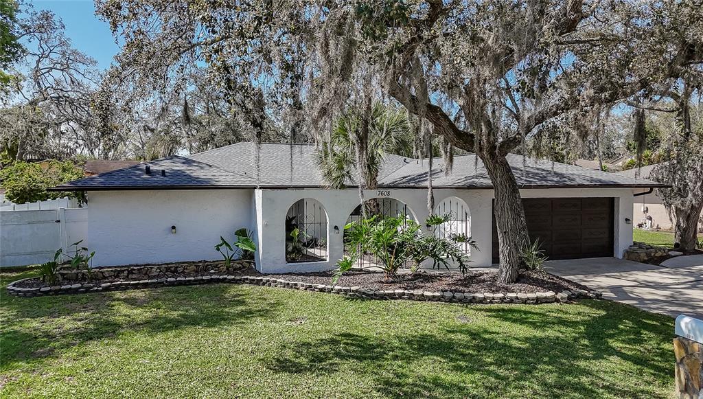 7608 LAUREL OAK COURT
