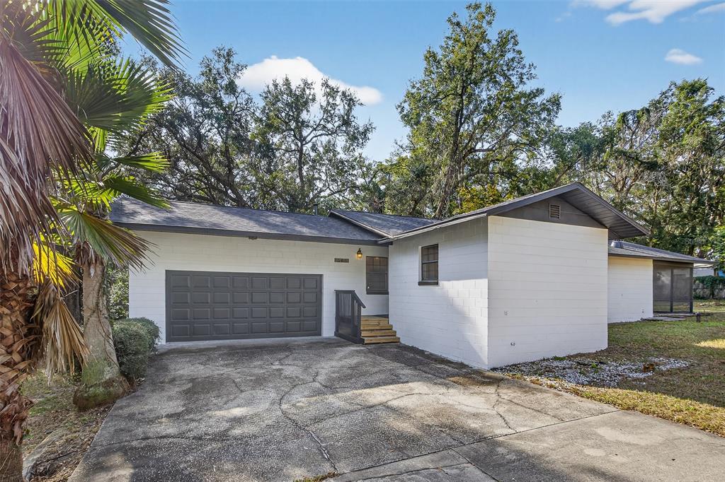 303 E FOUNTAIN STREET