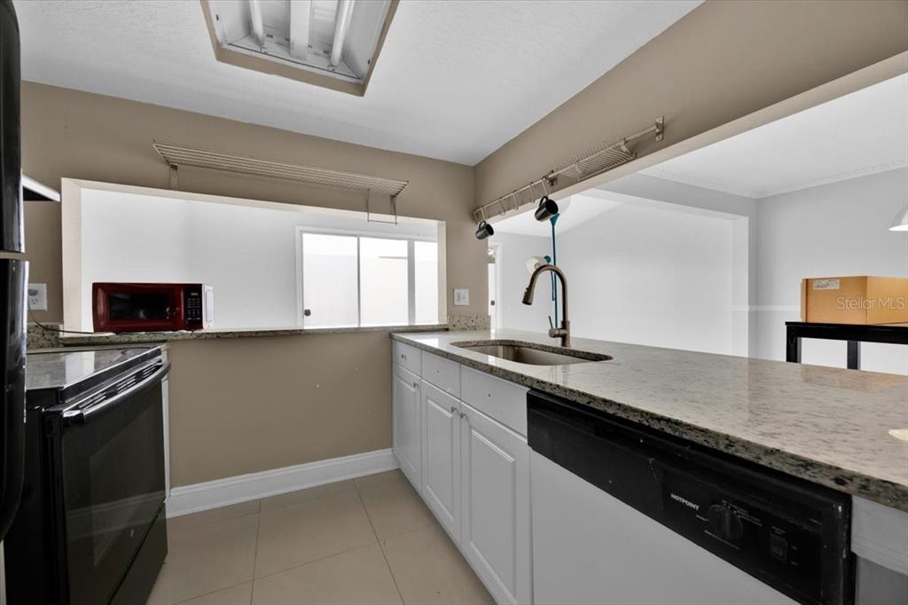 352 CARIBBEAN DRIVE UNIT Main, DAVENPORT, FL — photo 4 of 19