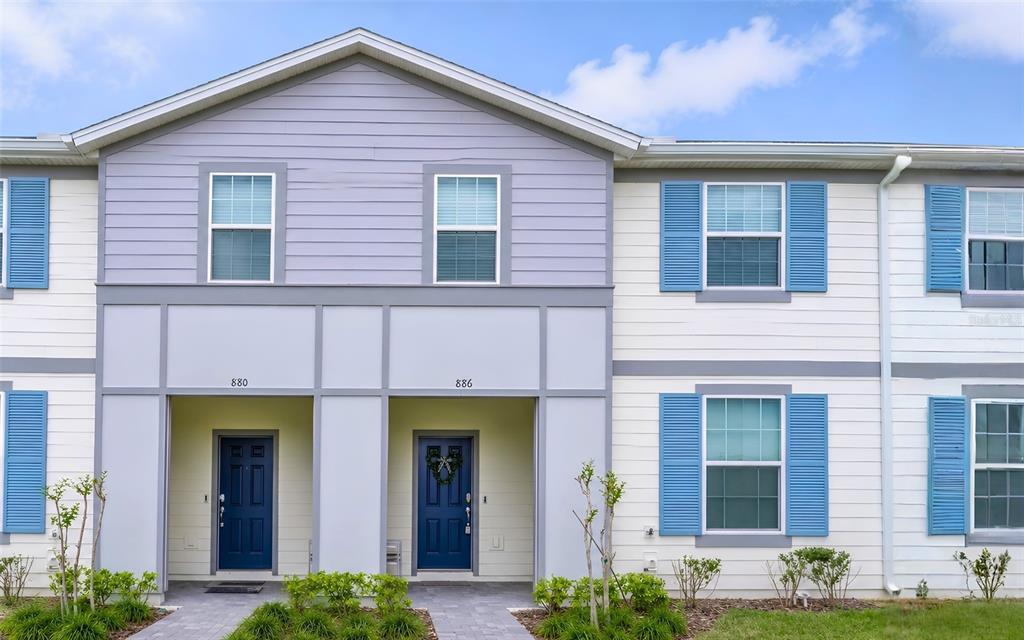 886 PARADISE DRIVE