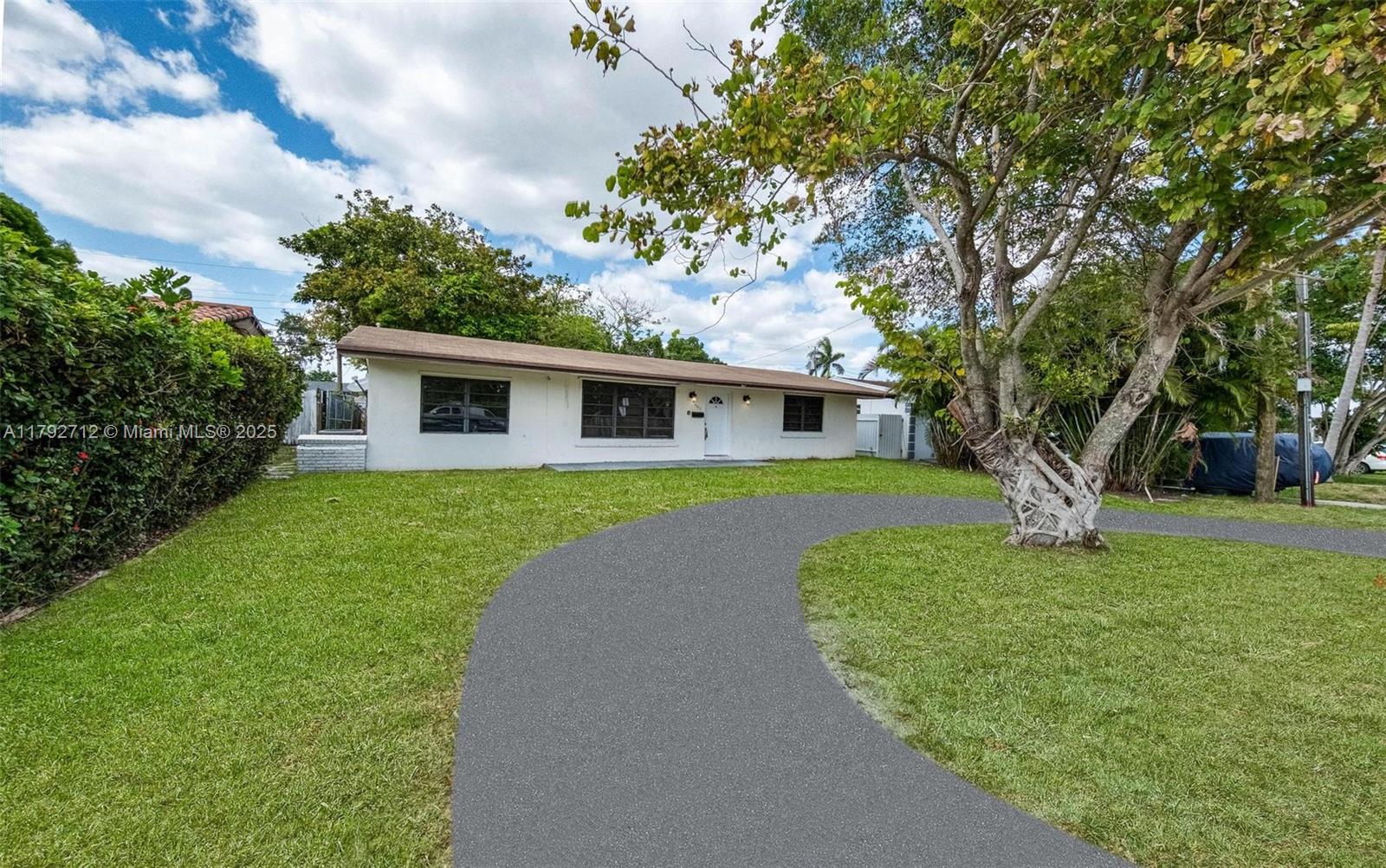 7817 NE Madeira St, Miramar FL 33023
