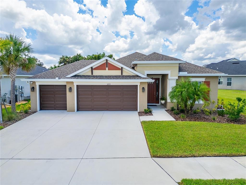 5205 LOS ROBLES COURT