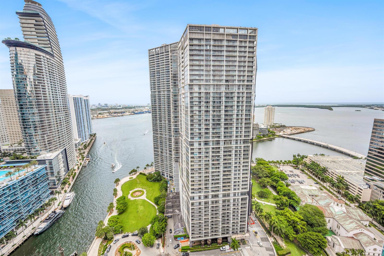 77 SE 5th Street # 2806, Miami FL 33131