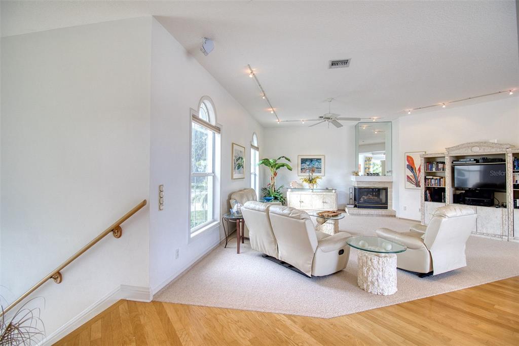 131 SANDS POINT DRIVE, TIERRA VERDE, FL — photo 3 of 30