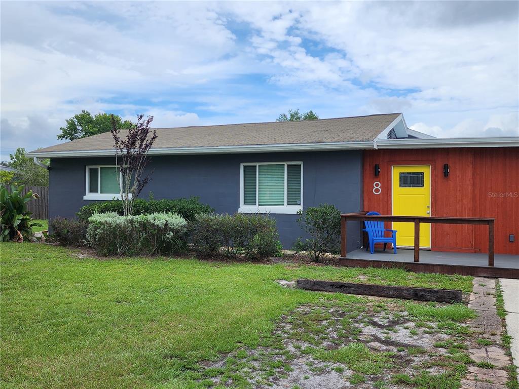 8 POINSETTIA DRIVE
