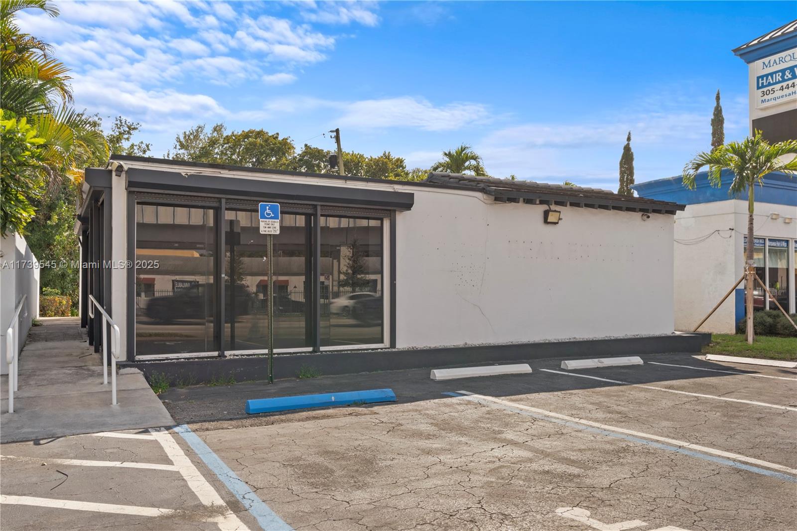 2550 S Dixie Hwy, Miami FL 33133