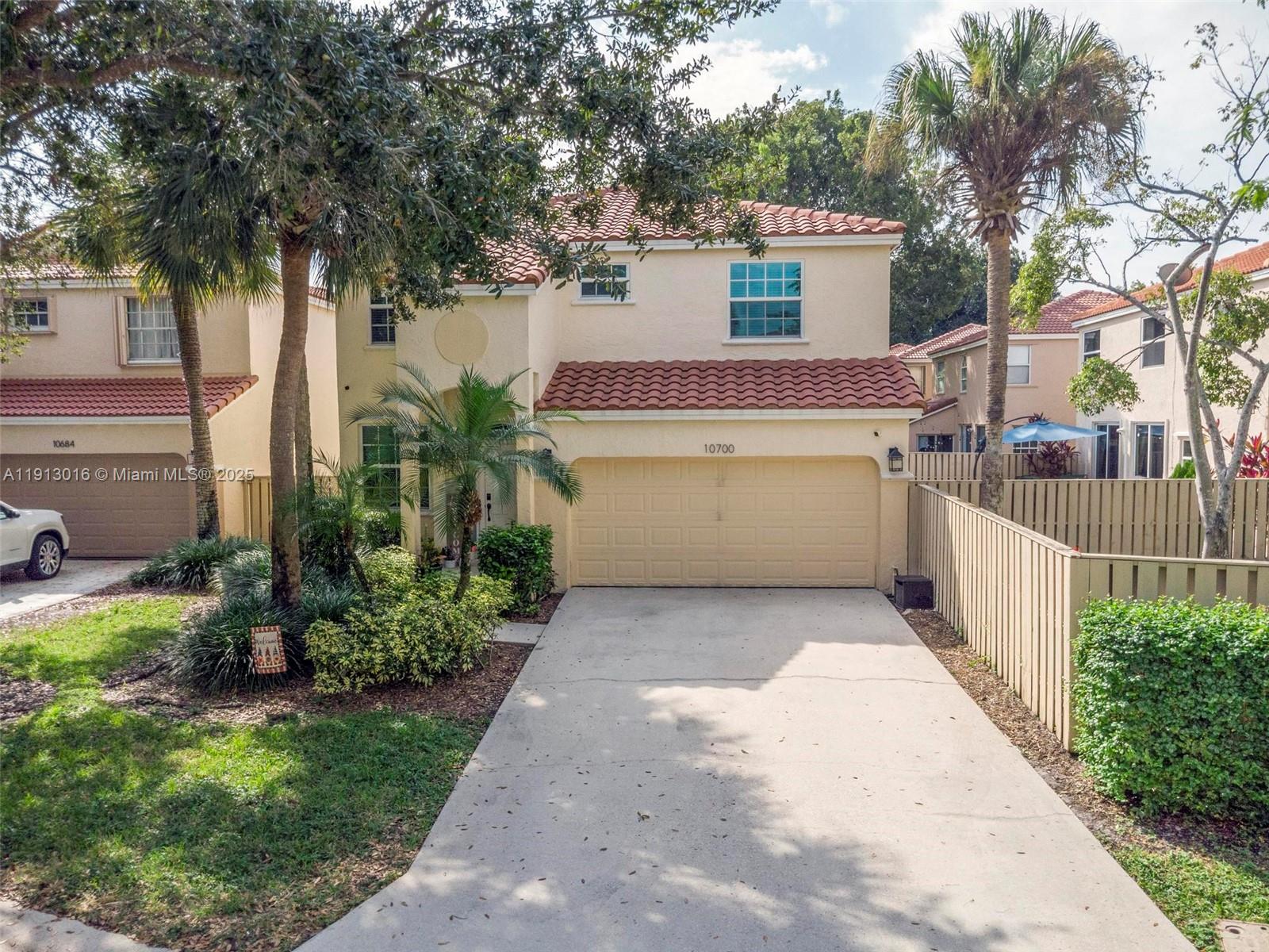 10700 NW 12th Ct, Plantation FL 33322