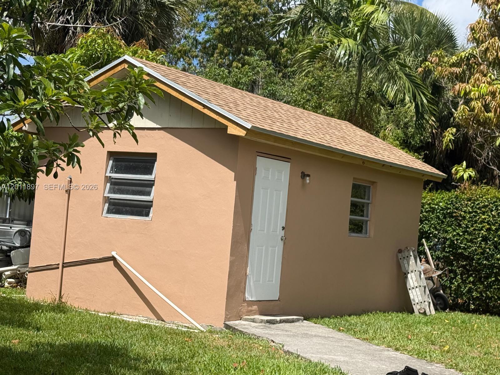 MIAMI, FL — photo 4 of 6