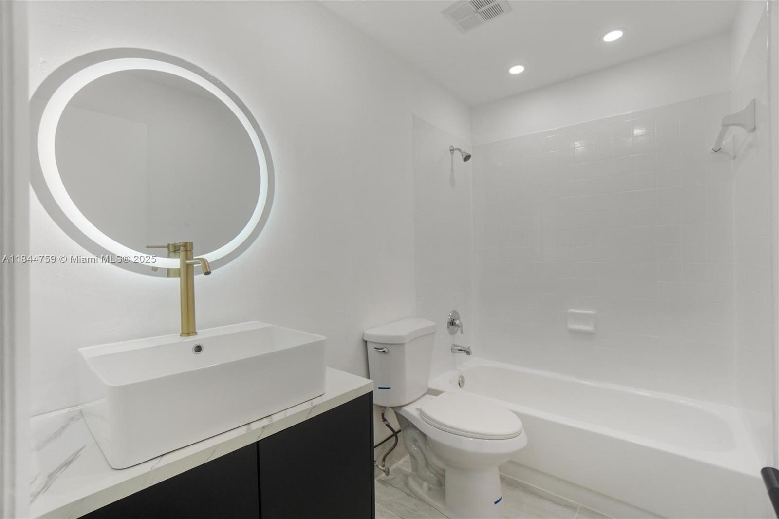 8041 NW 41st court, Sunrise FL 33351