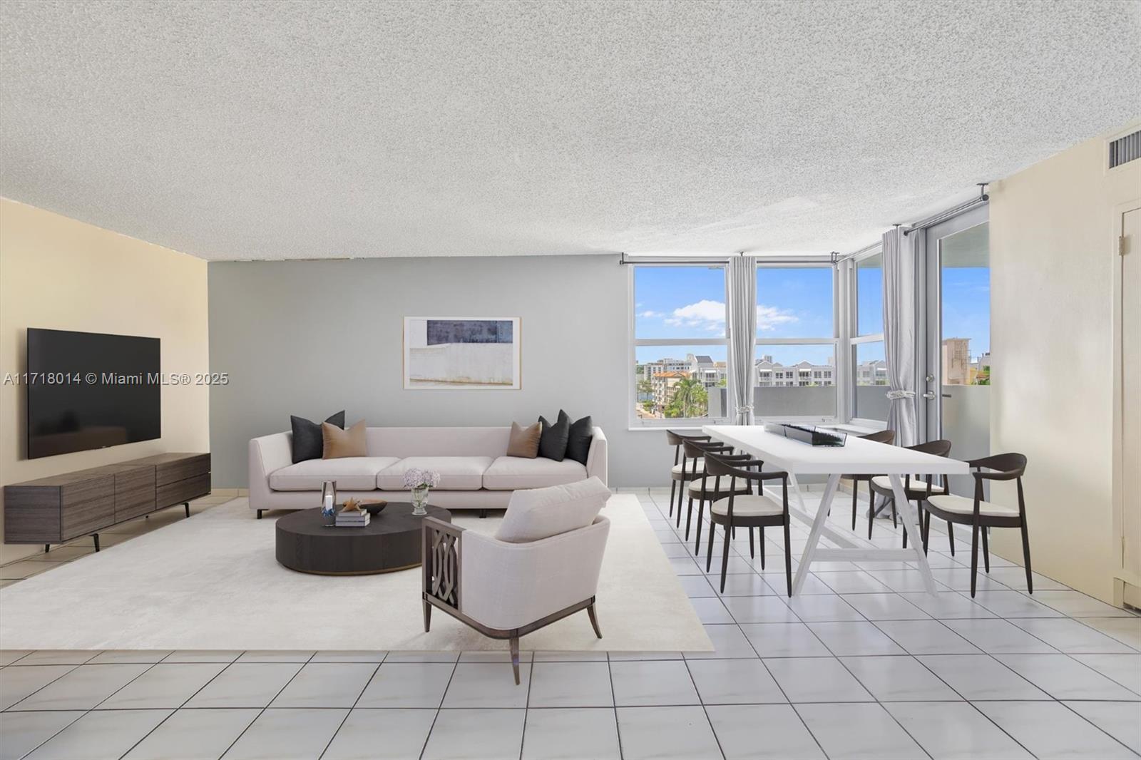 2899 Collins Ave # 612, Miami Beach FL 33140