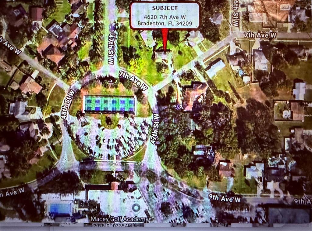This is an aerial map showing the location of a property in a residential neighborhood — 4620 7TH AVENUE W, BRADENTON, FL