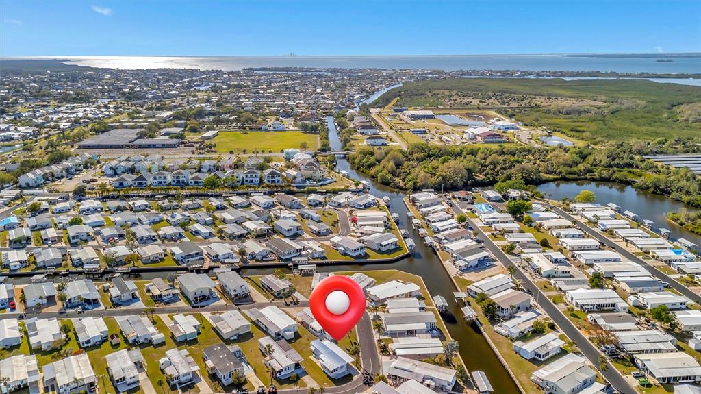 128 E SAINT JOHNS WAY, APOLLO BEACH, FL — photo 2 of 30