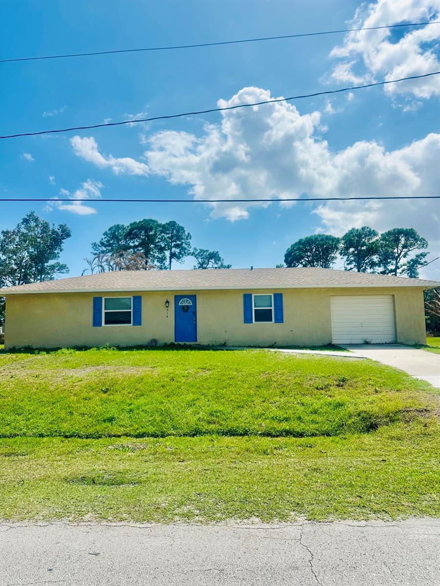 314 SE Evergreen Terrace, Port St. Lucie FL 34983