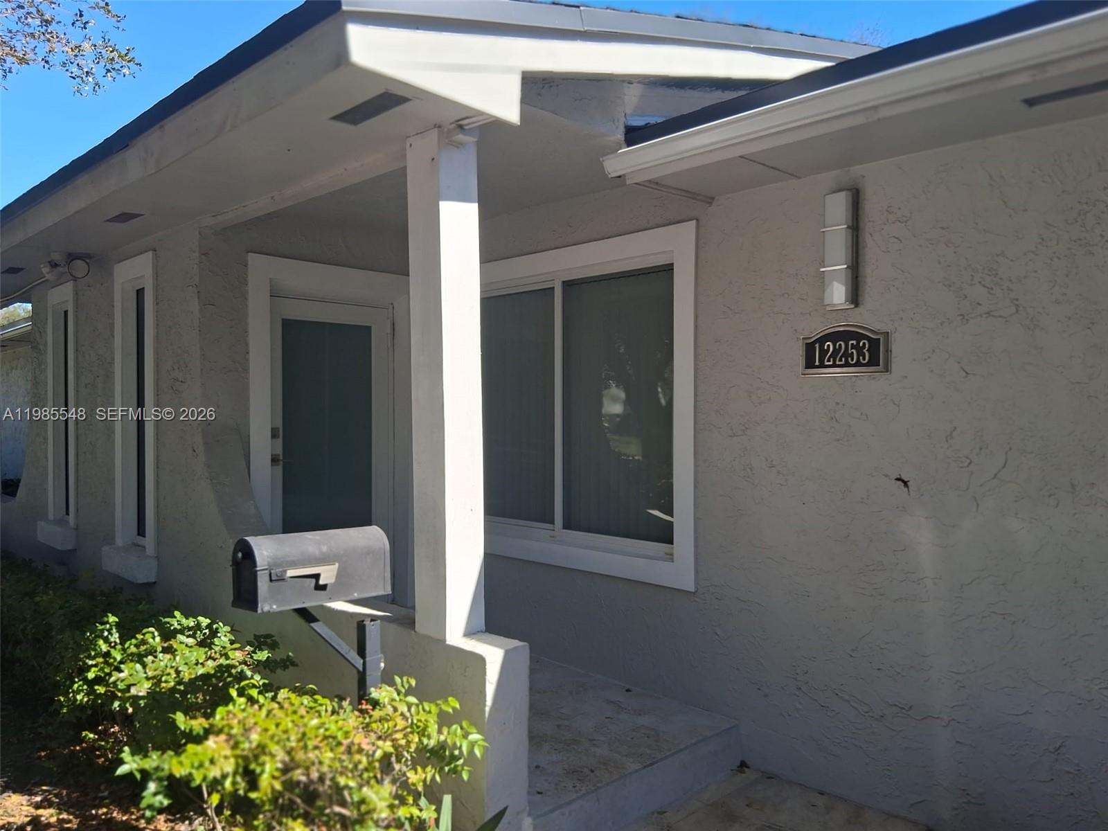 12253 SW 82nd Ave # 2, Pinecrest FL 33156, PINECREST, FL — photo 2 of 6
