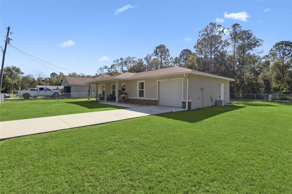 61 GUAVA TRAIL, OCKLAWAHA, FL — photo 4 of 20