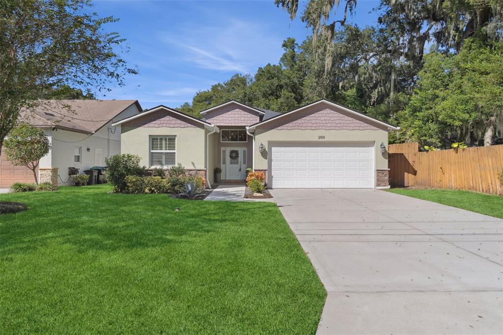 2109 HENDERSON DRIVE