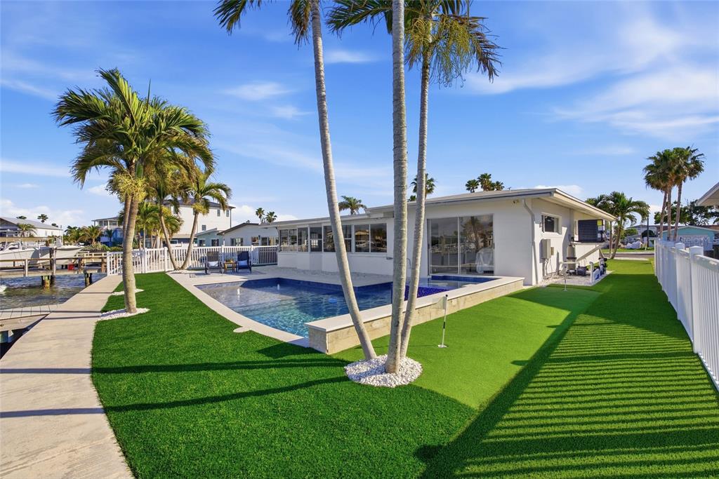 16113 5TH STREET E, REDINGTON BEACH, FL — photo 3 of 30