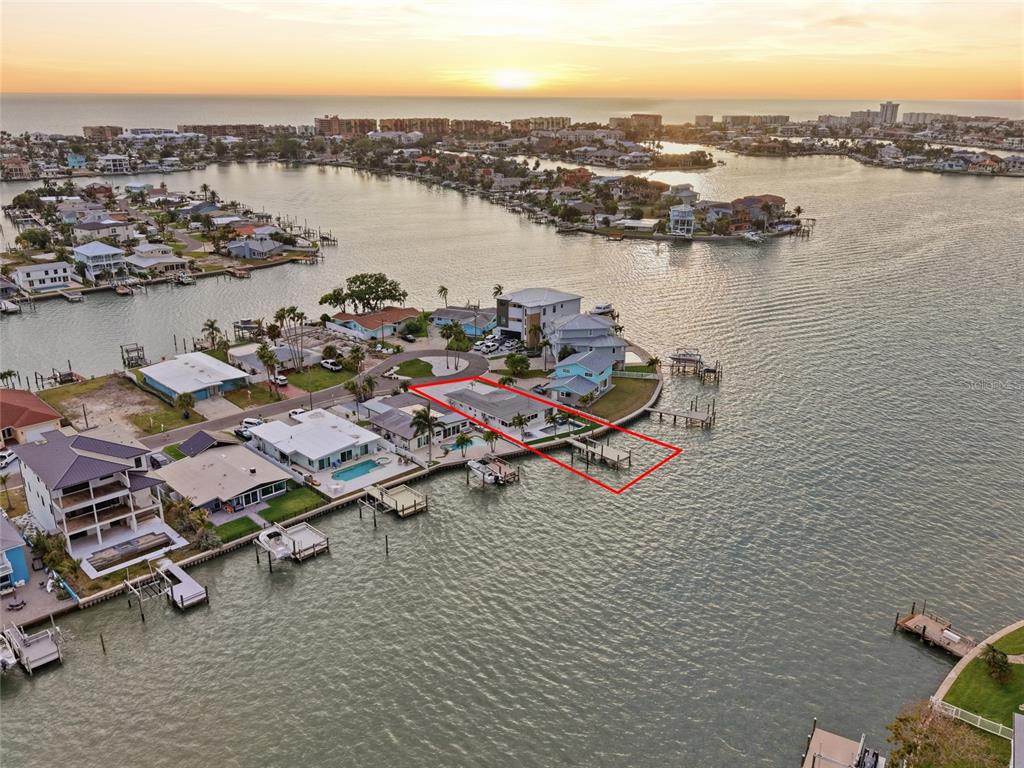 16113 5TH STREET E, REDINGTON BEACH, FL — photo 4 of 30