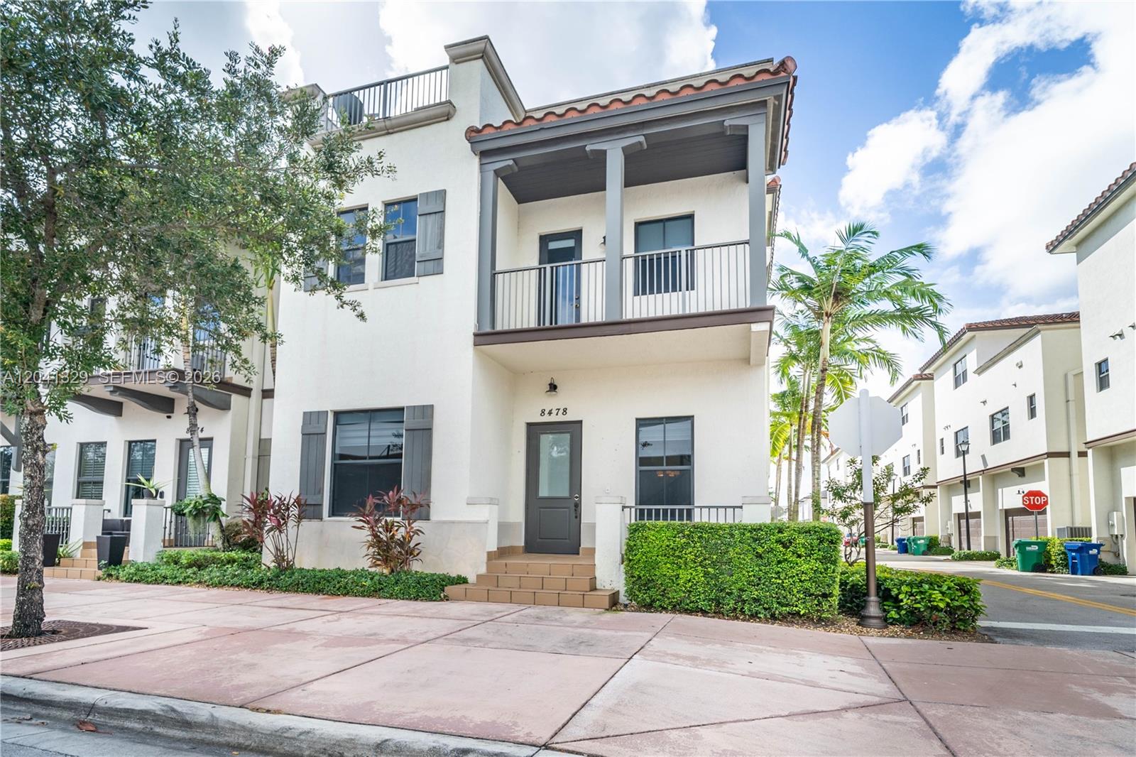8478 NW 52nd St, Doral FL 33166