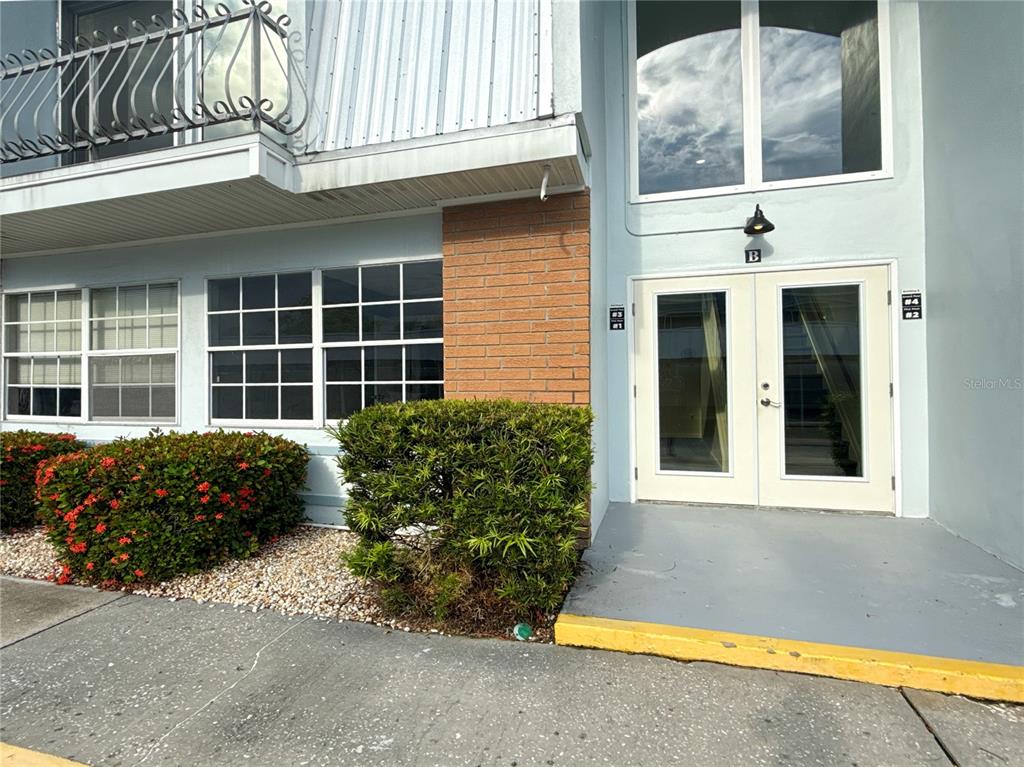 22333 EDGEWATER DRIVE UNIT B1
