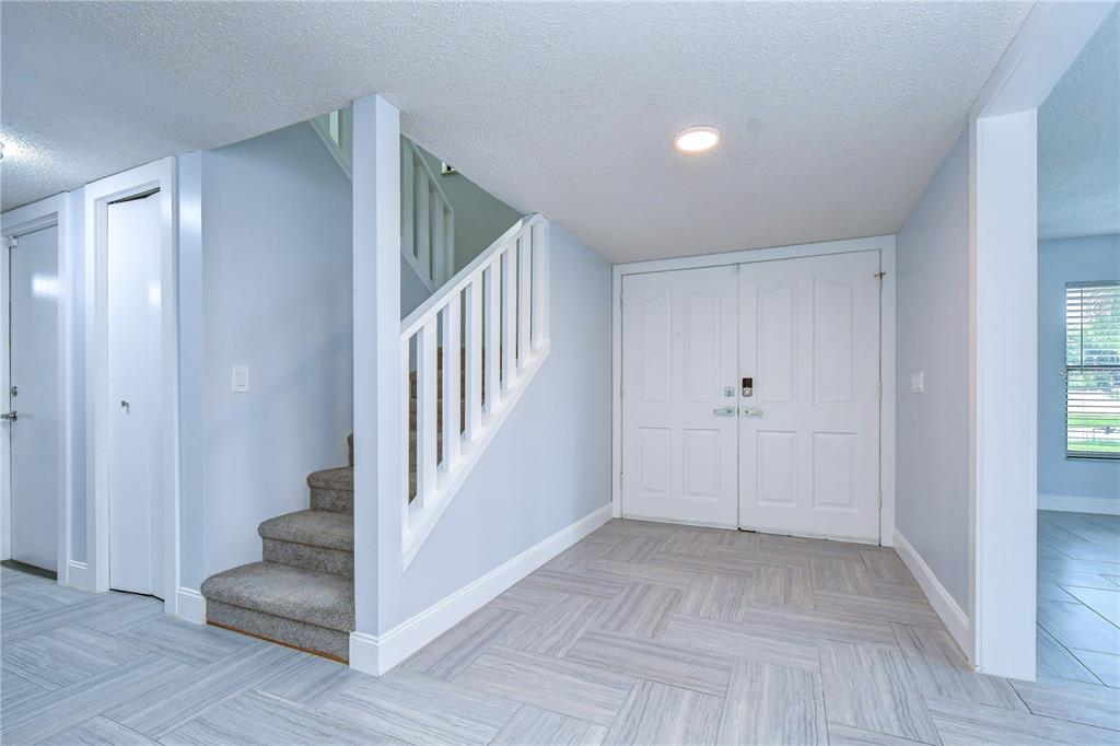 1224 RAINBROOK CIRCLE, VALRICO, FL — photo 5 of 30