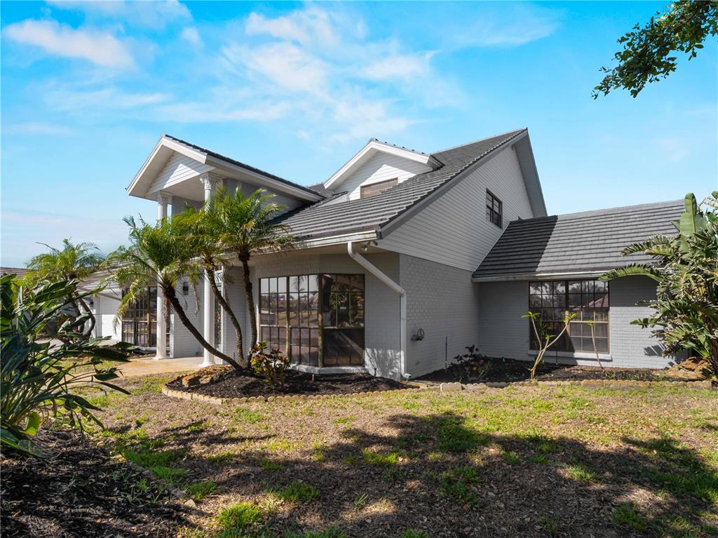 318 OAKWOOD CIRCLE