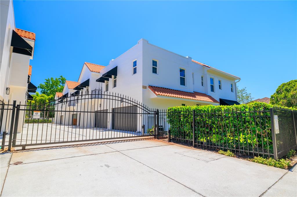 3210 W HORATIO STREET UNIT 14