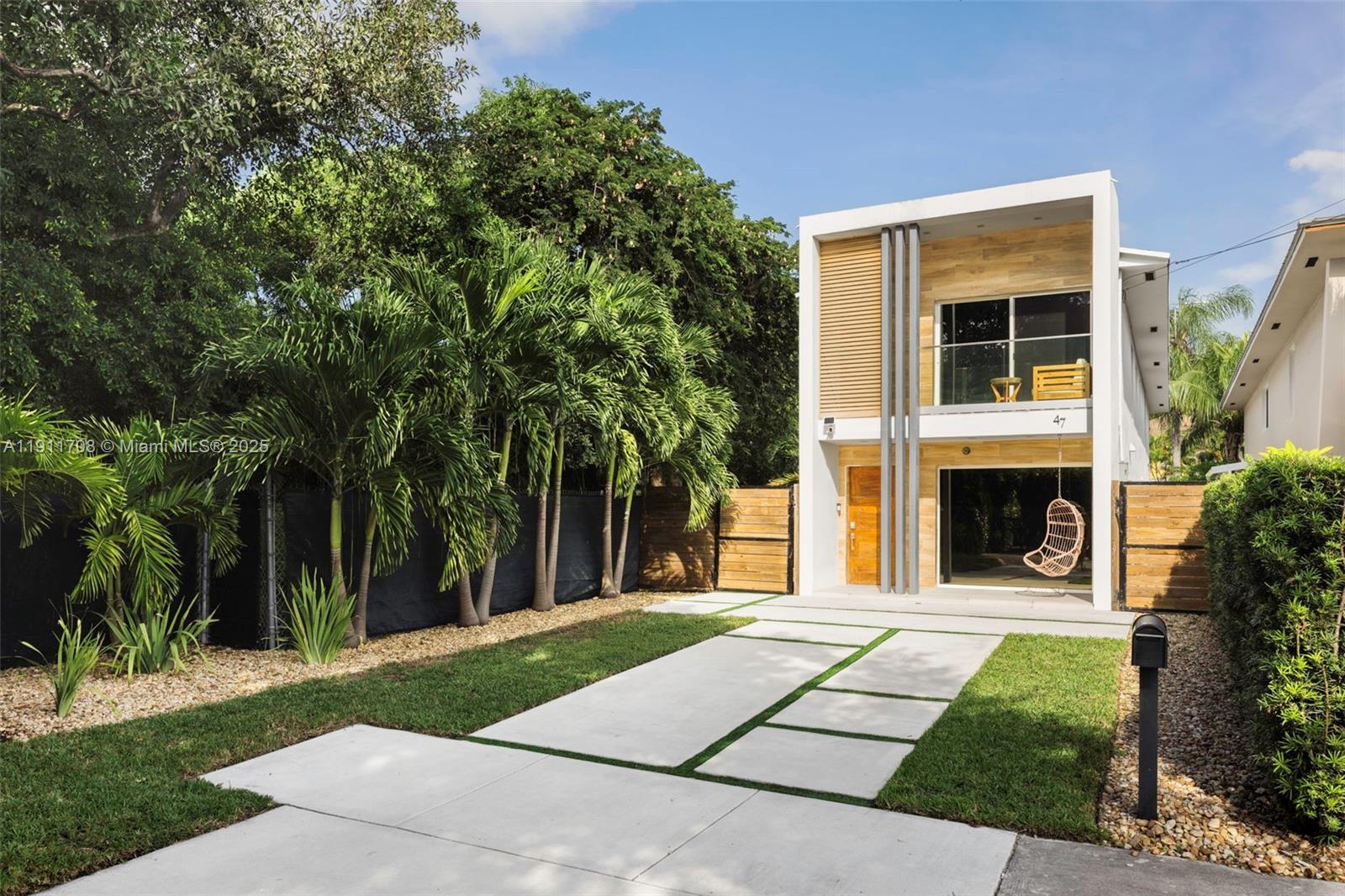 47 SW 21st Rd, Miami FL 33129